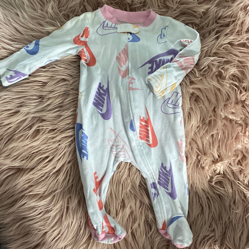 Nike Baby Sleeper with Mitt cover